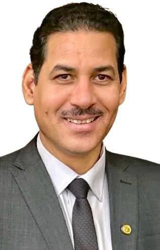 صورة عميد الكلية